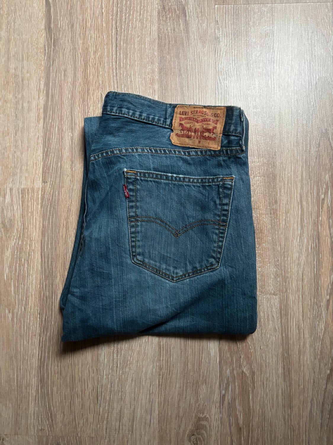 đź›’Jean Levi's 559 W26 L30đź›’