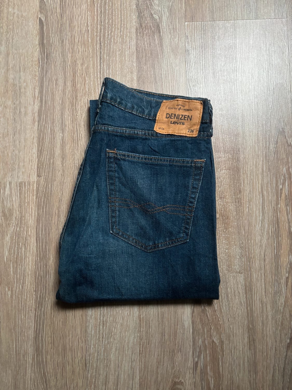 đź›’Jean Levi's W32 L32đź›’