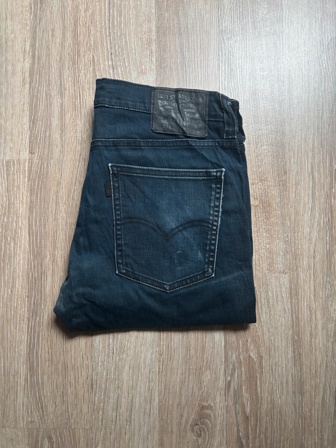 đź›’Jean Levi's 511 W32 L30đź›’