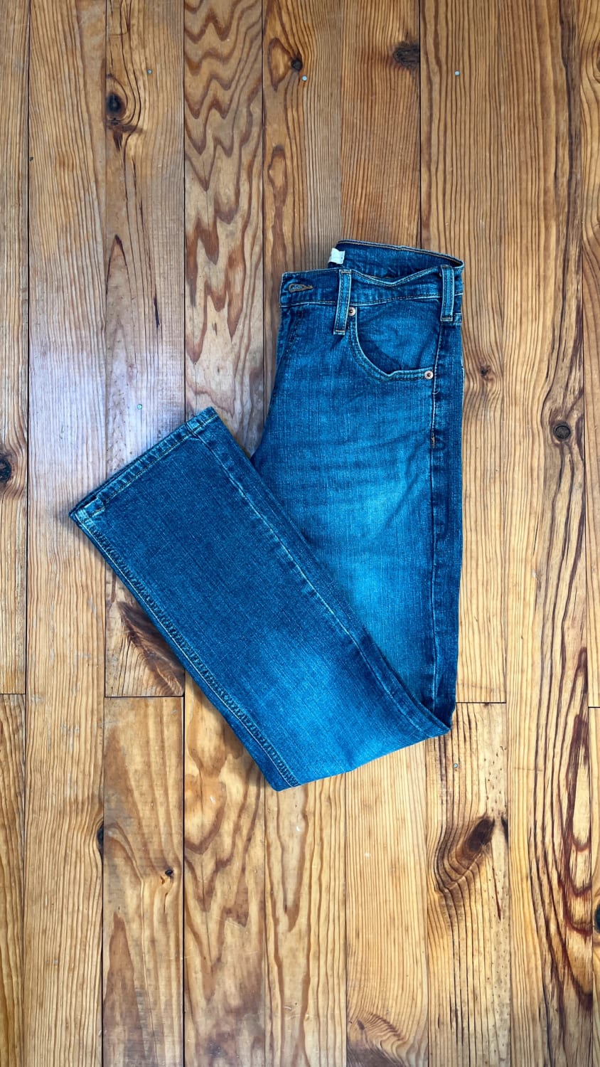 đź›’Jean Levi's W29 L30đź›’