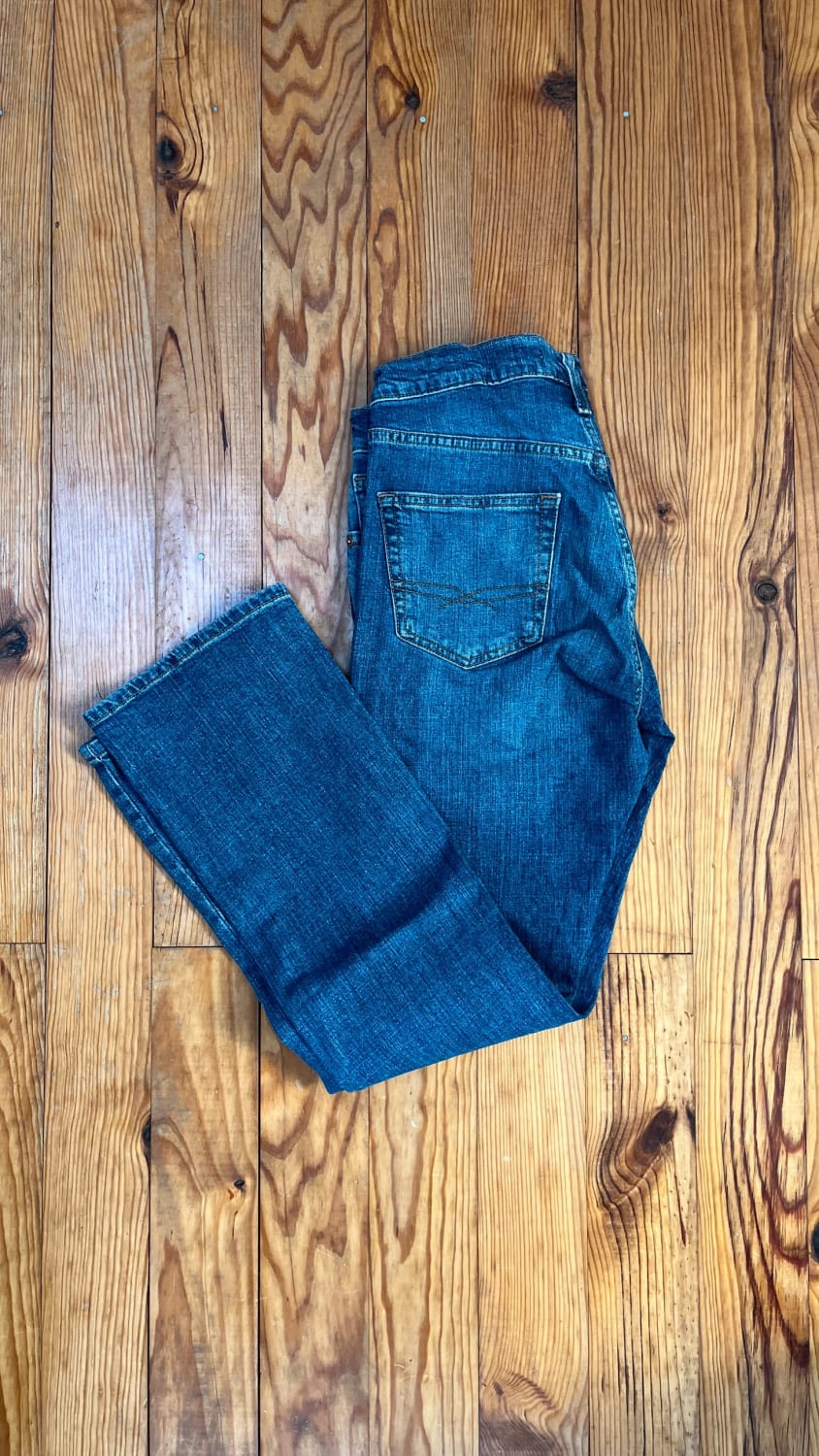 đź›’Jean Levi's W29 L30đź›’