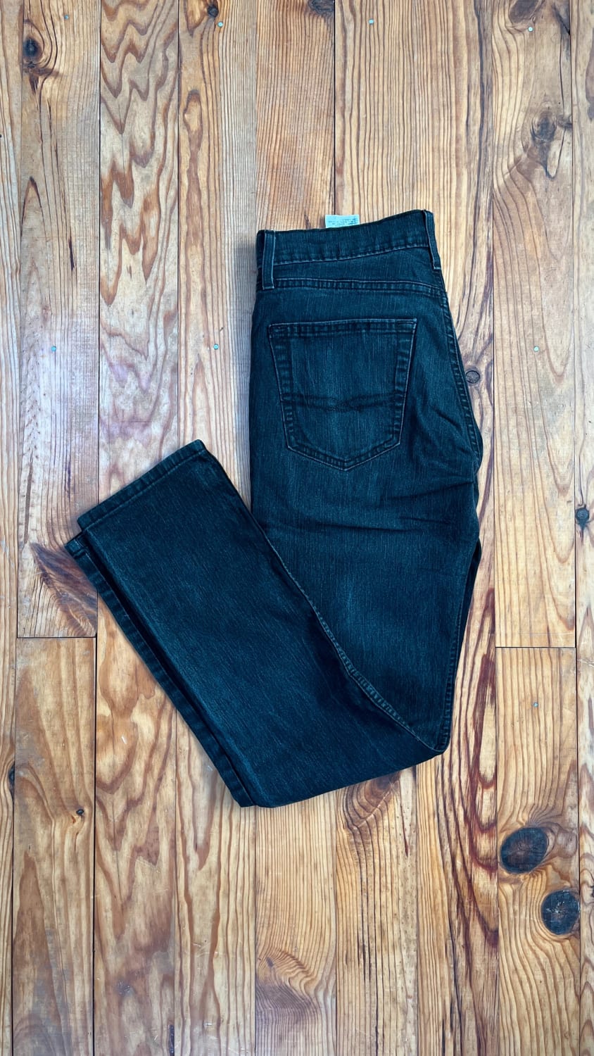 đź›’Jean Levi's W32 L32đź›’