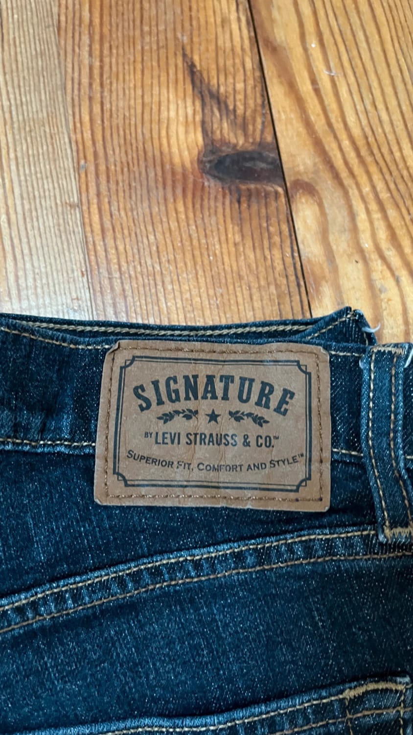 đź›’Jean Levi's W30 L30đź›’