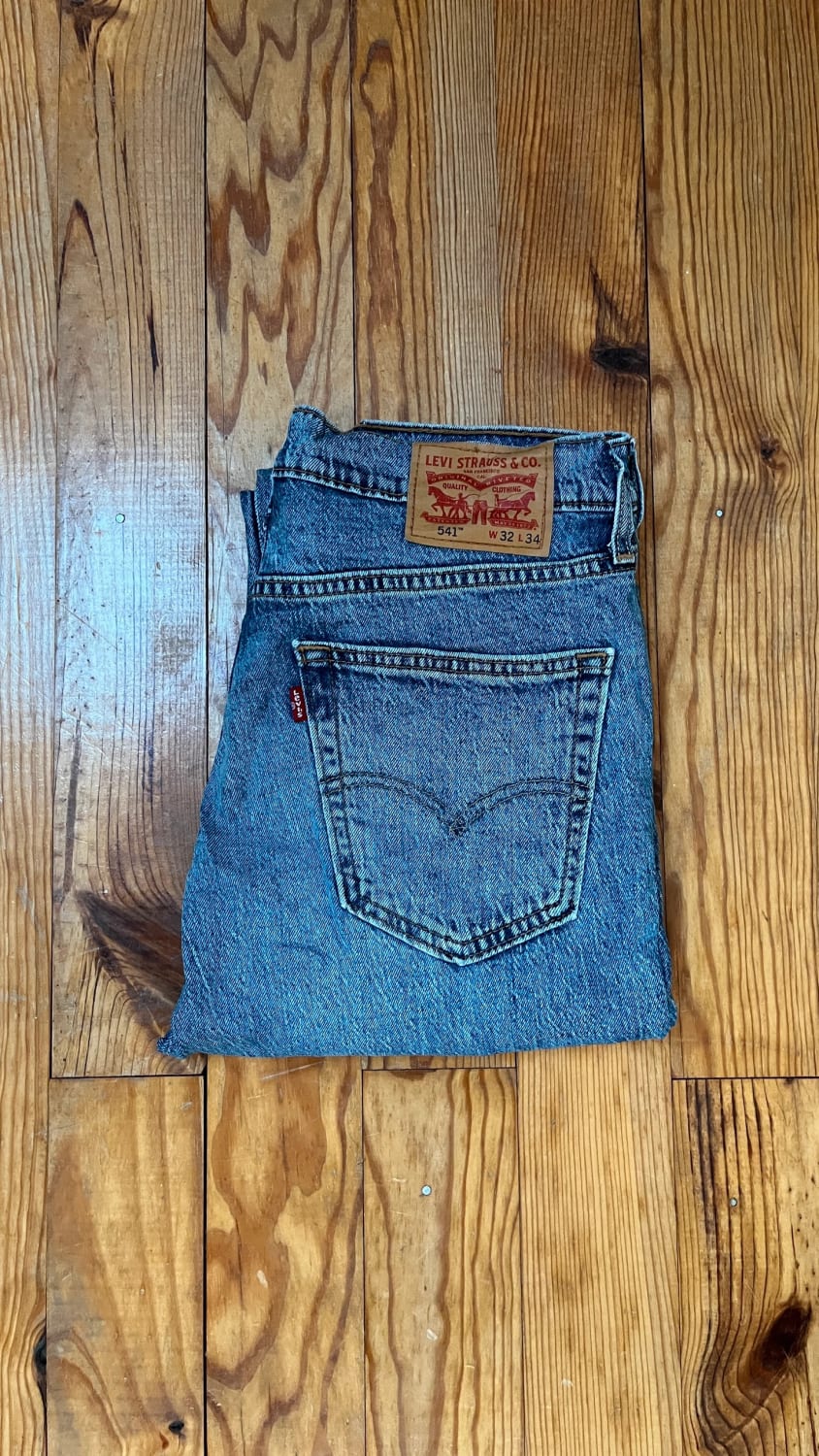 đź›’Jean Levi's 541 W32 L34đź›’