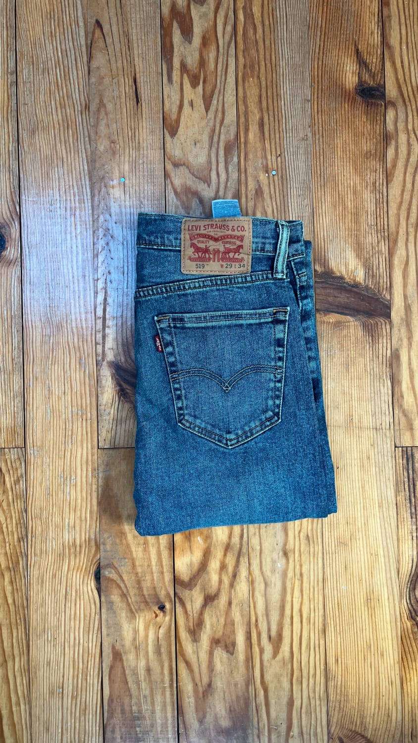 đź›’Jean Levi's 519 W29 L34đź›’