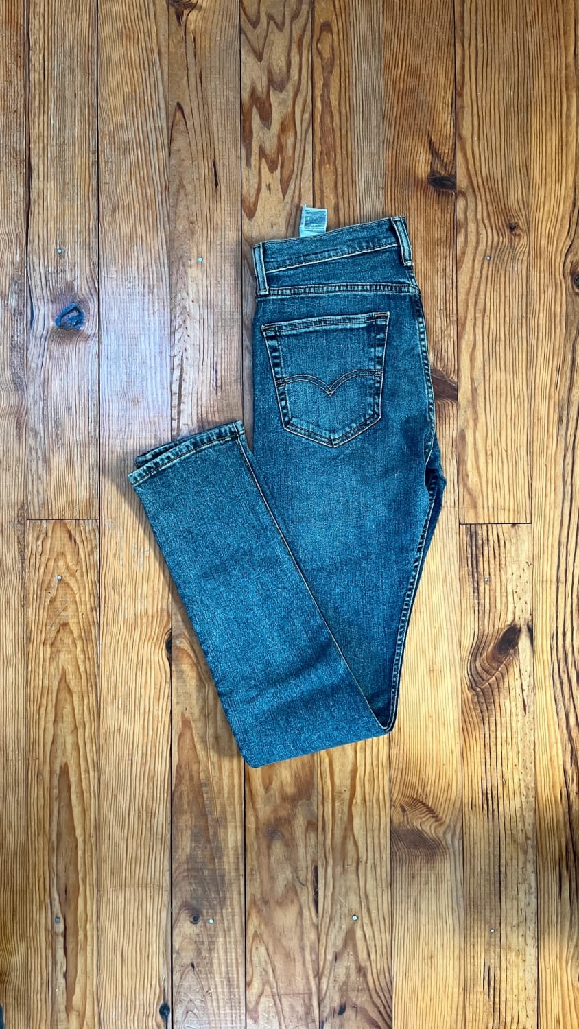 đź›’Jean Levi's 519 W29 L34đź›’