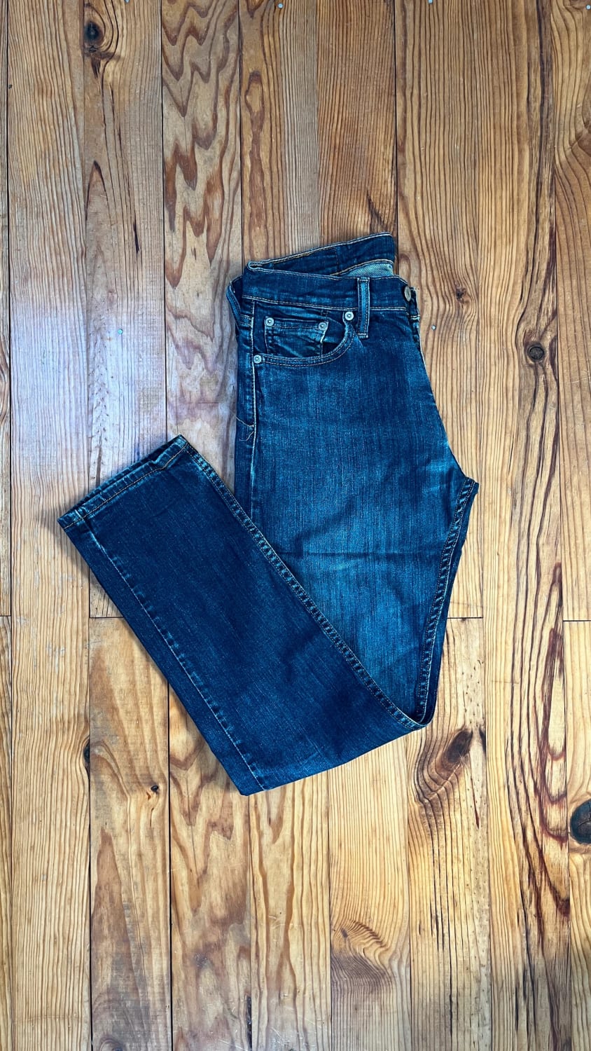 đź›’Jean Levi's 513 W29 L30đź›’
