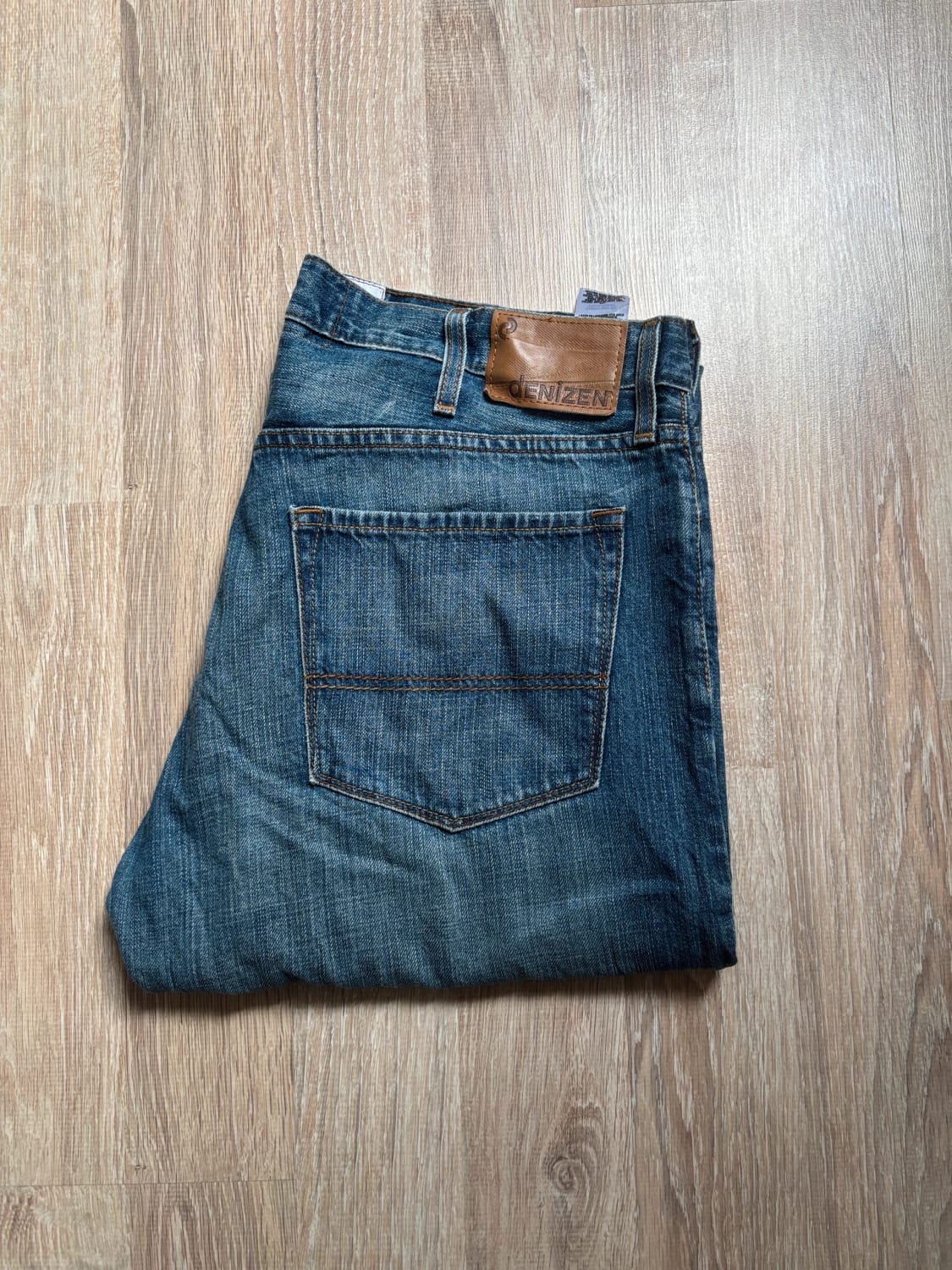 đź›’Jean Levi's W38 L32đź›’