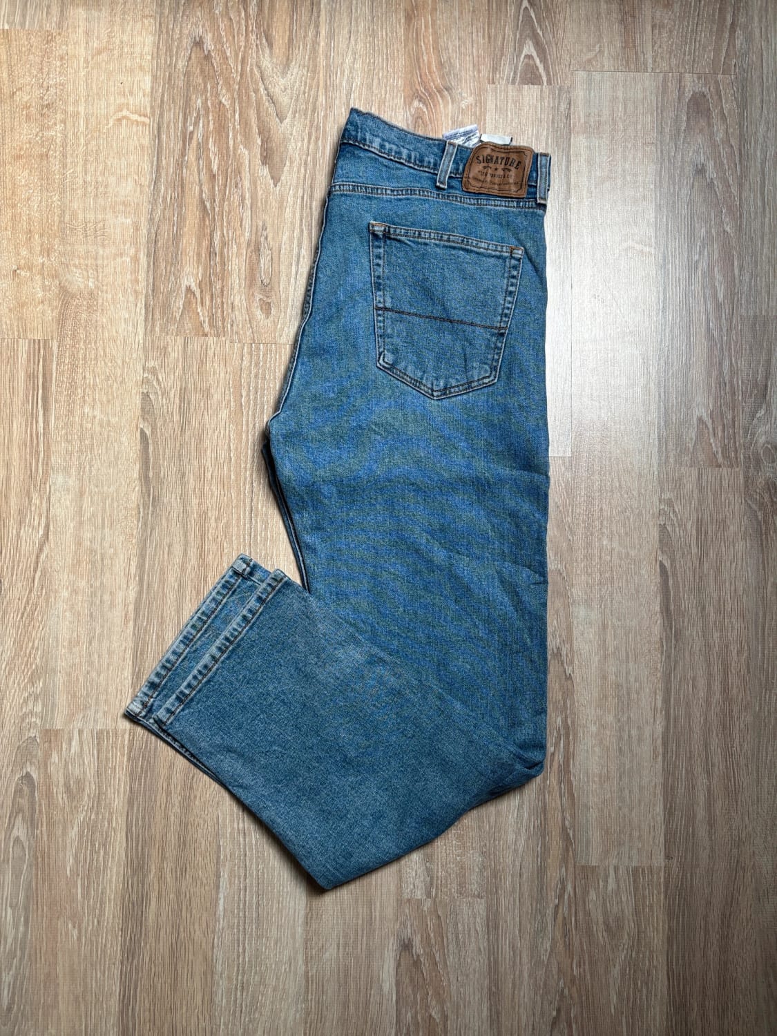 đź›’Jean Levi's W38 L32đź›’