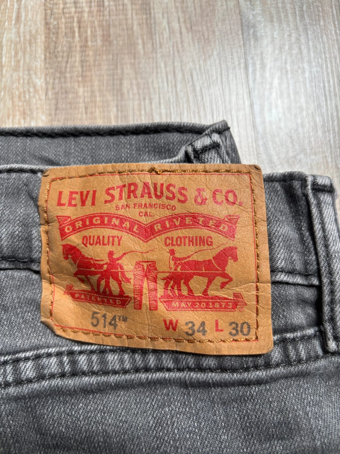 đź›’Jean Levi's 514 W34 L30đź›’
