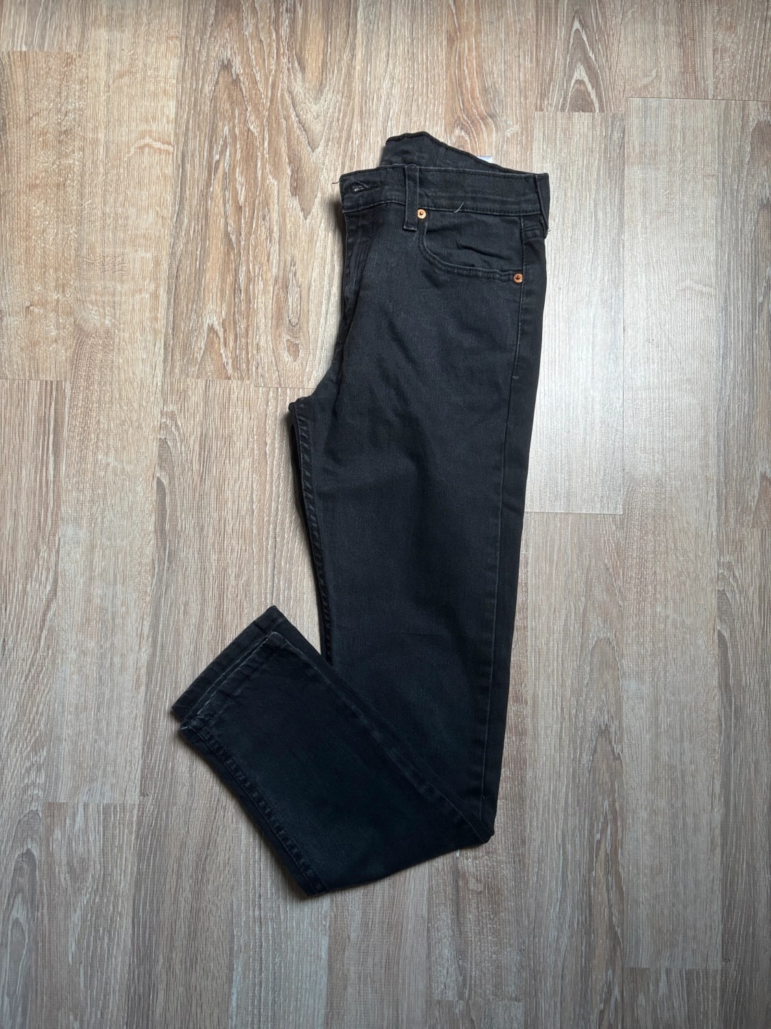 đź›’Jean Levi's 512 W39 L30đź›’