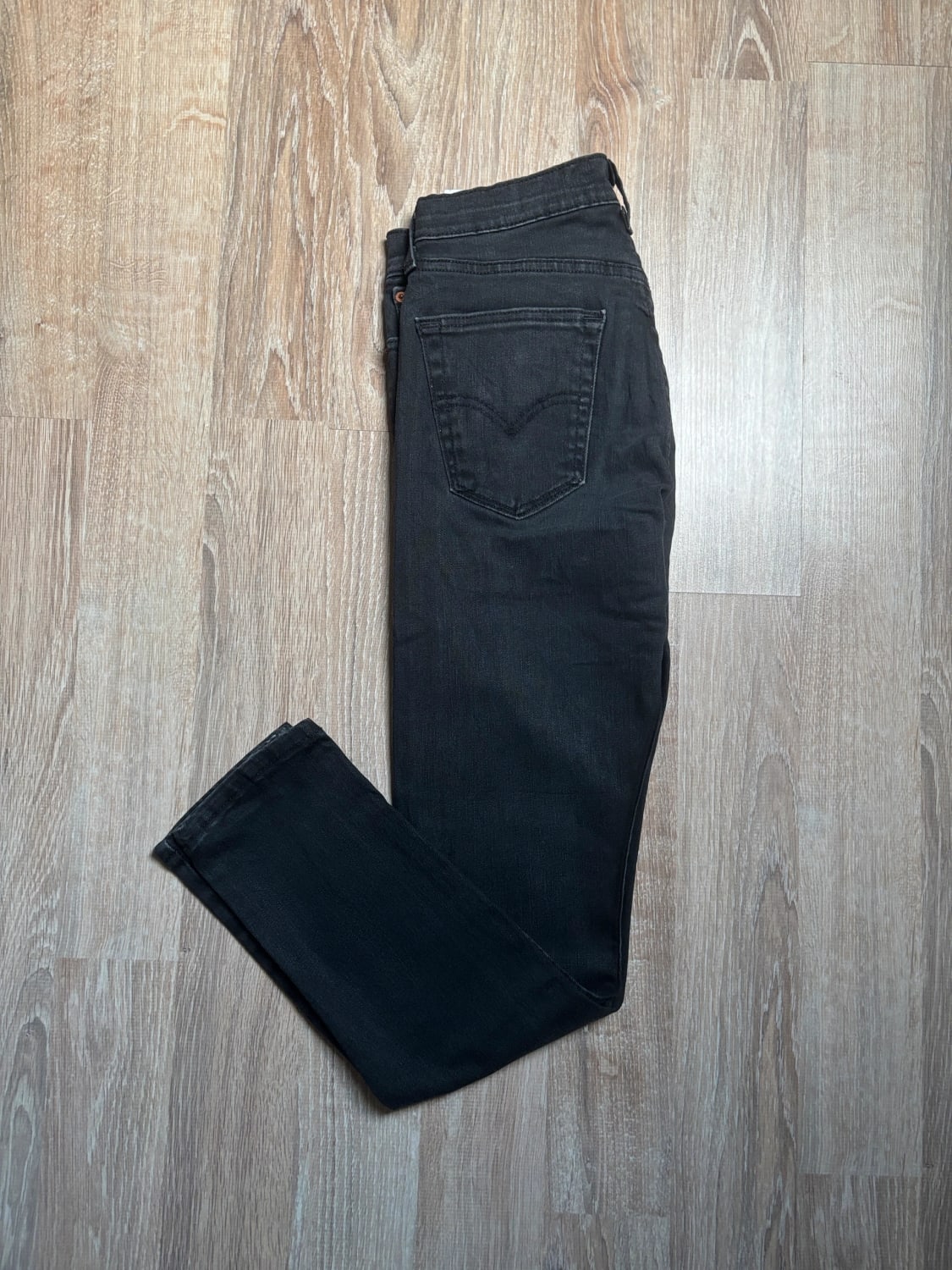 đź›’Jean Levi's 512 W39 L30đź›’