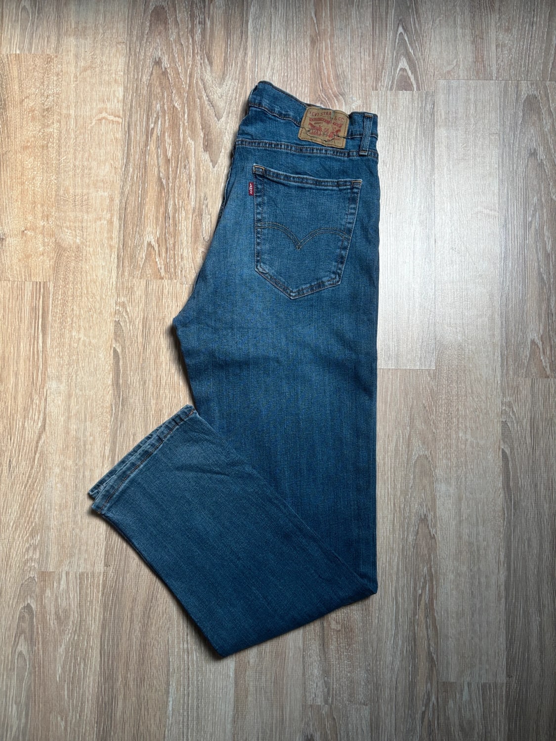 đź›’Jean Levi's W36 L32đź›’