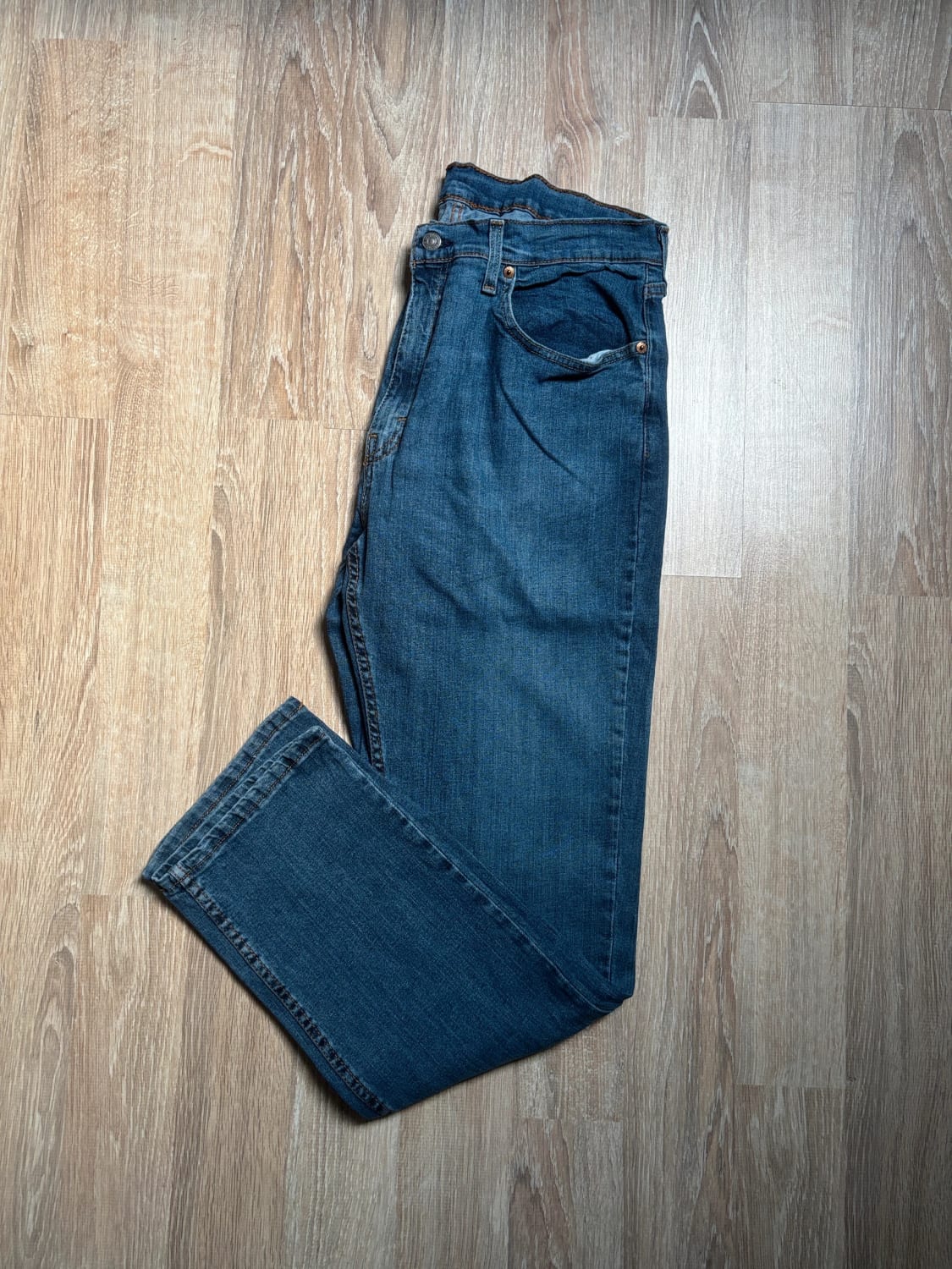 đź›’Jean Levi's W36 L32đź›’