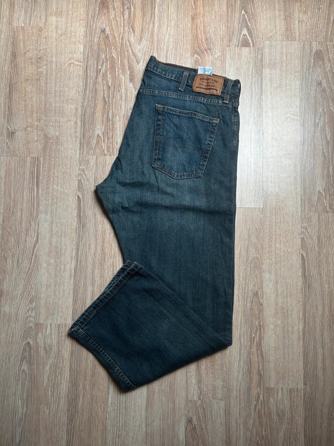 đź›’Jean Levi's W40 L30đź›’
