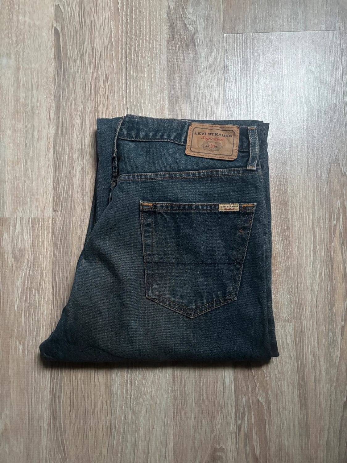 đź›’Jean Levi's W36 L32đź›’