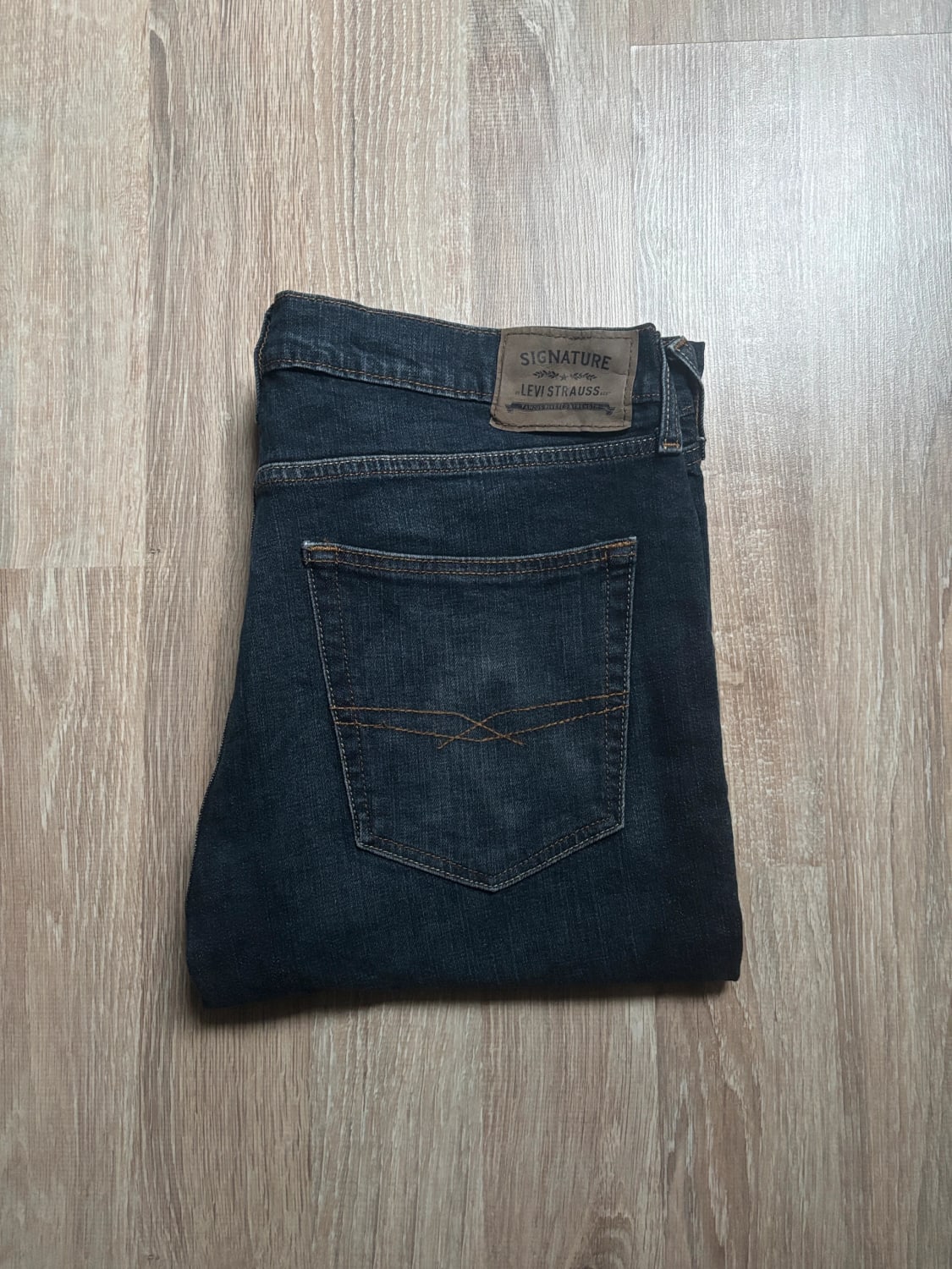 đź›’Jean Levi's W36 L30đź›’