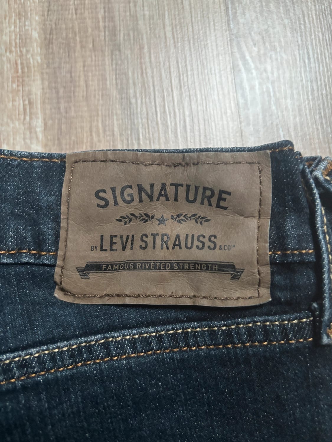 đź›’Jean Levi's W36 L30đź›’