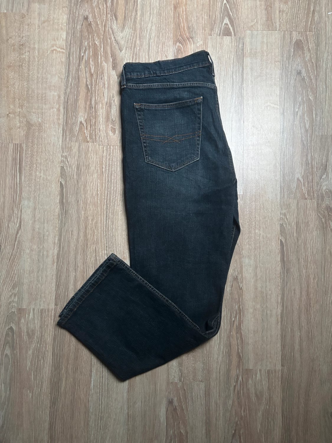 đź›’Jean Levi's W36 L30đź›’