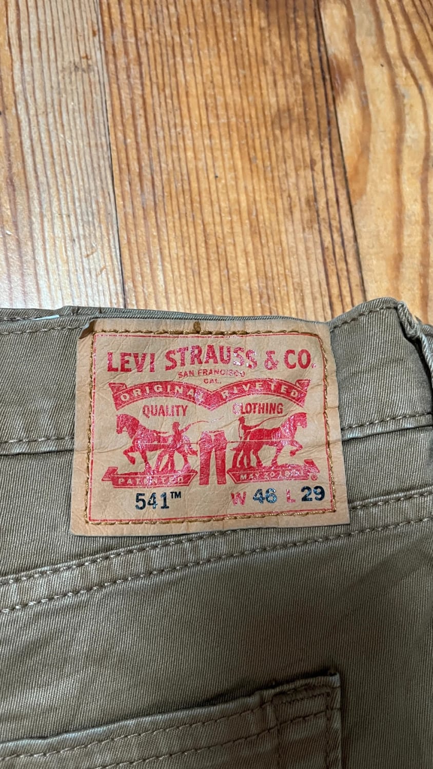 đź›’ Jeans Levi's W46 L29 đź›’
