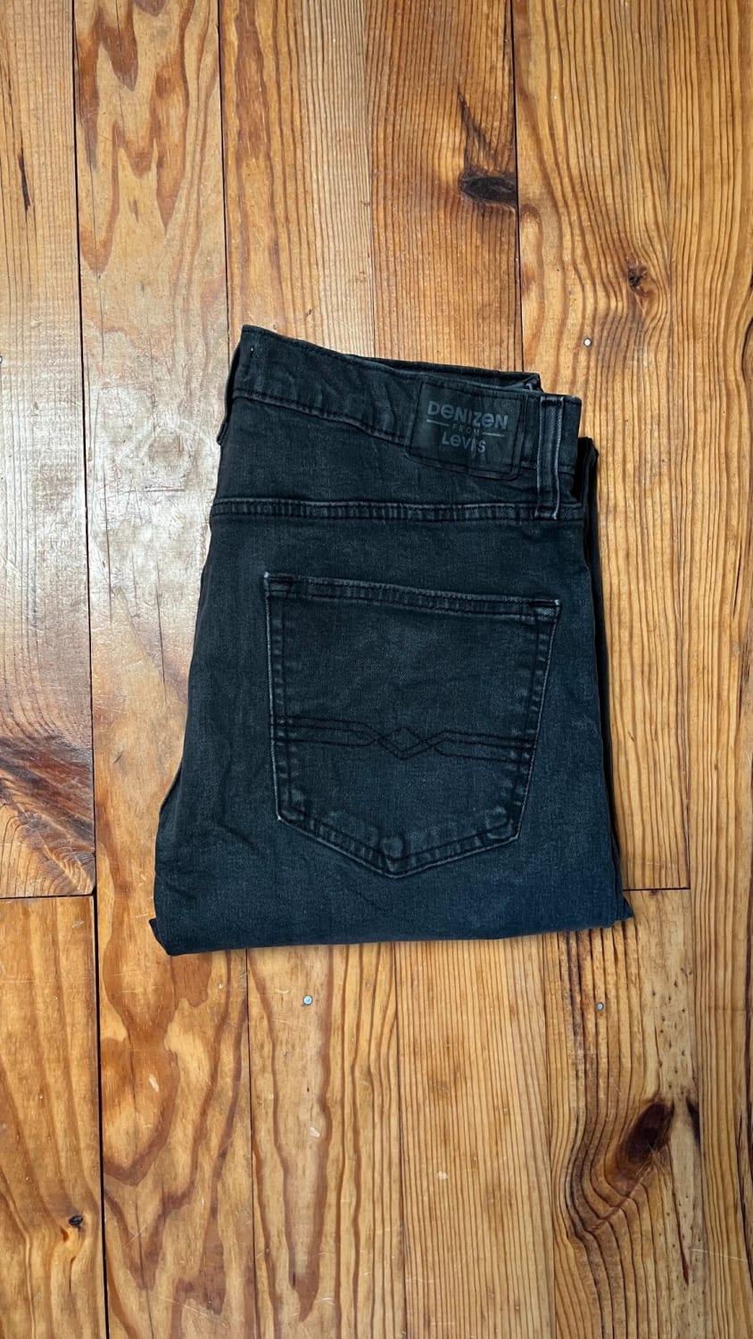 đź›’Jeans Levi's W33 L30đź›’