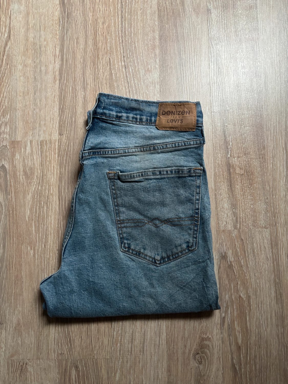 đź›’Jeans Levi's W32 L32đź›’