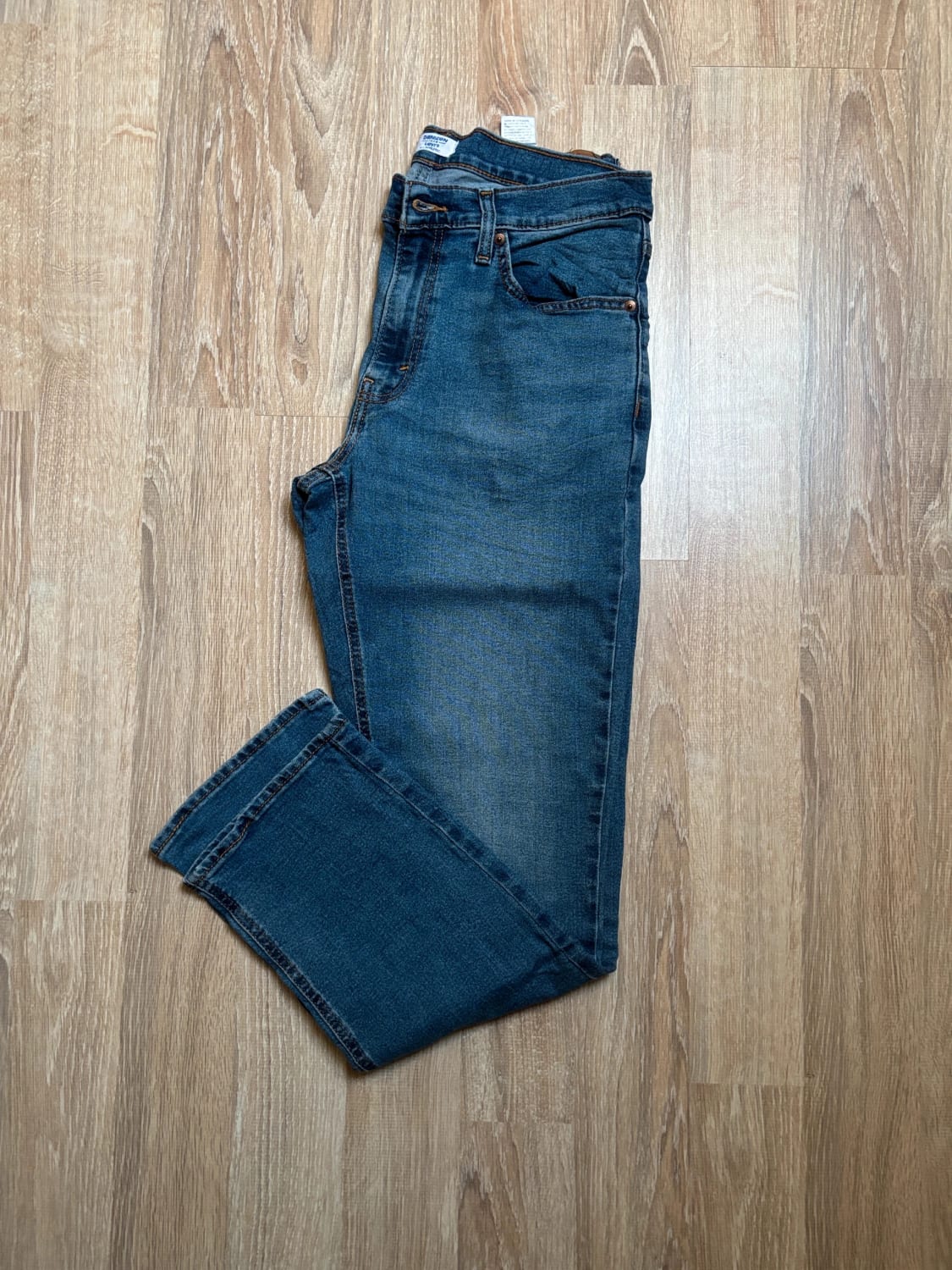 đź›’Jeans Levi's W33 L32đź›’