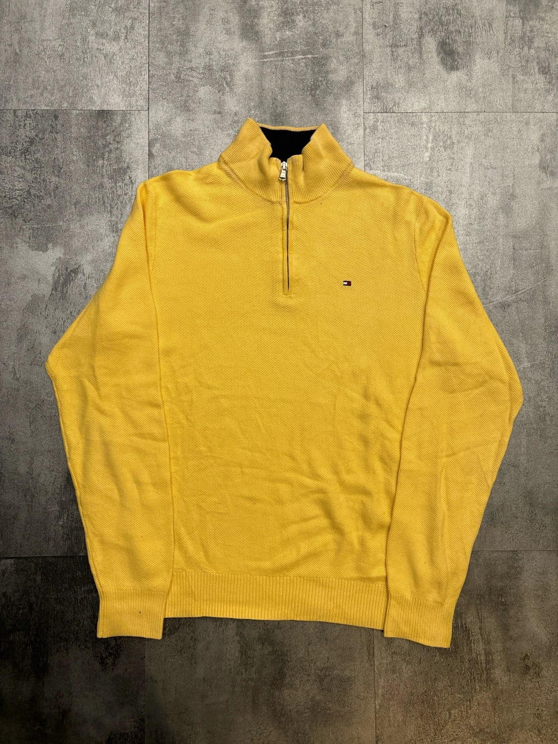đź›’Pull Tommy Hilfiger Taille M Jaune đź›’