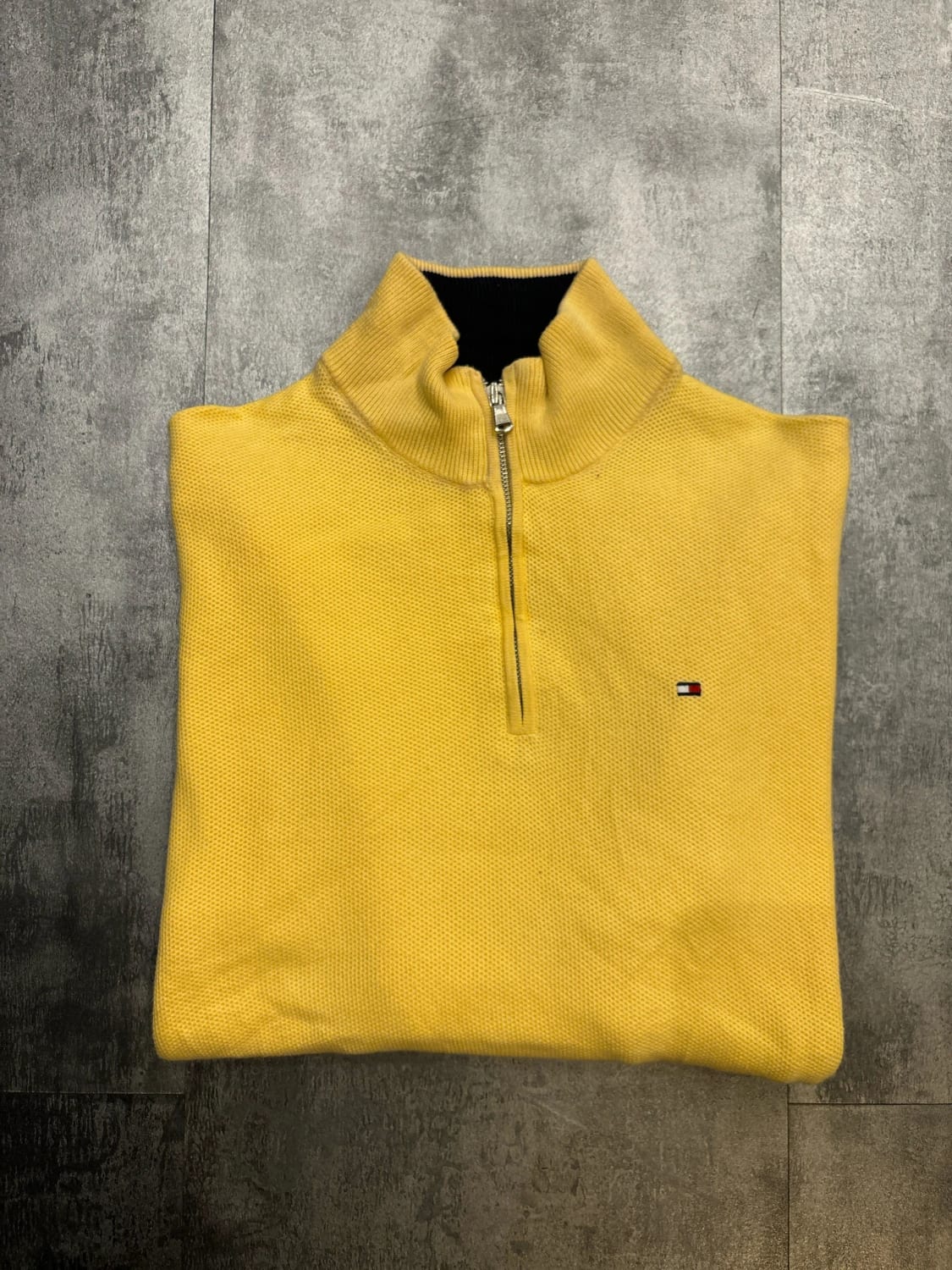 đź›’Pull Tommy Hilfiger Taille M Jaune đź›’