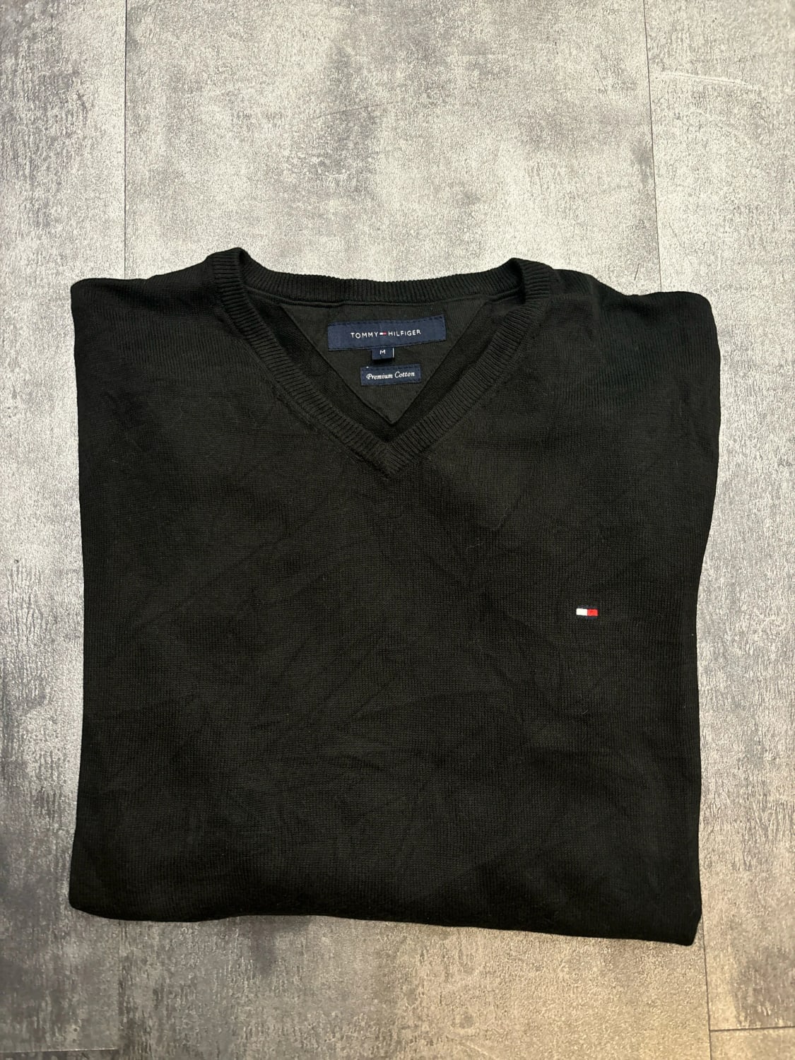 đź›’Pull Tommy Hilfiger Taille M Noir đź›’