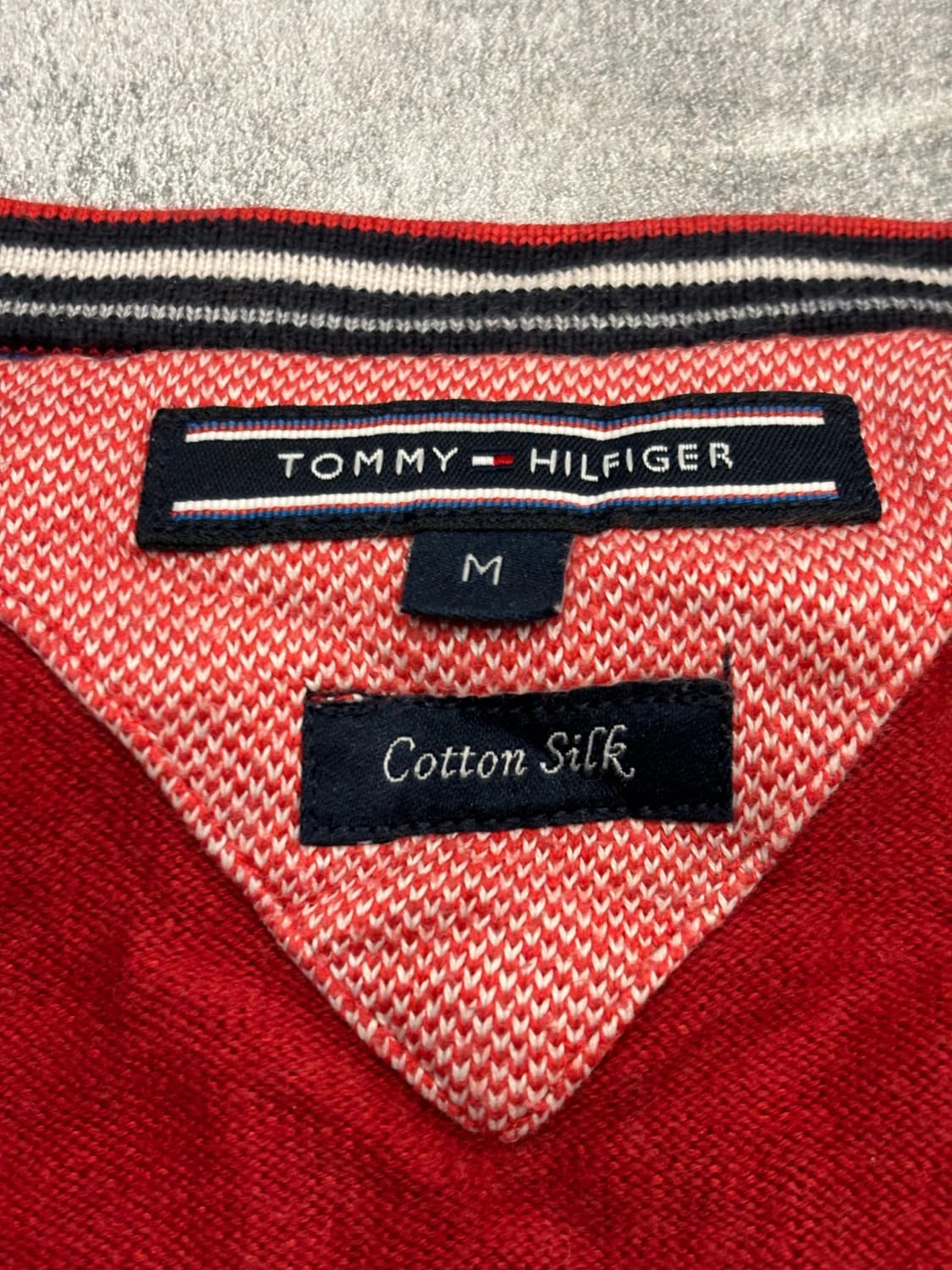 đź›’Pull Tommy Hilfiger Rouge Taille M đź›’