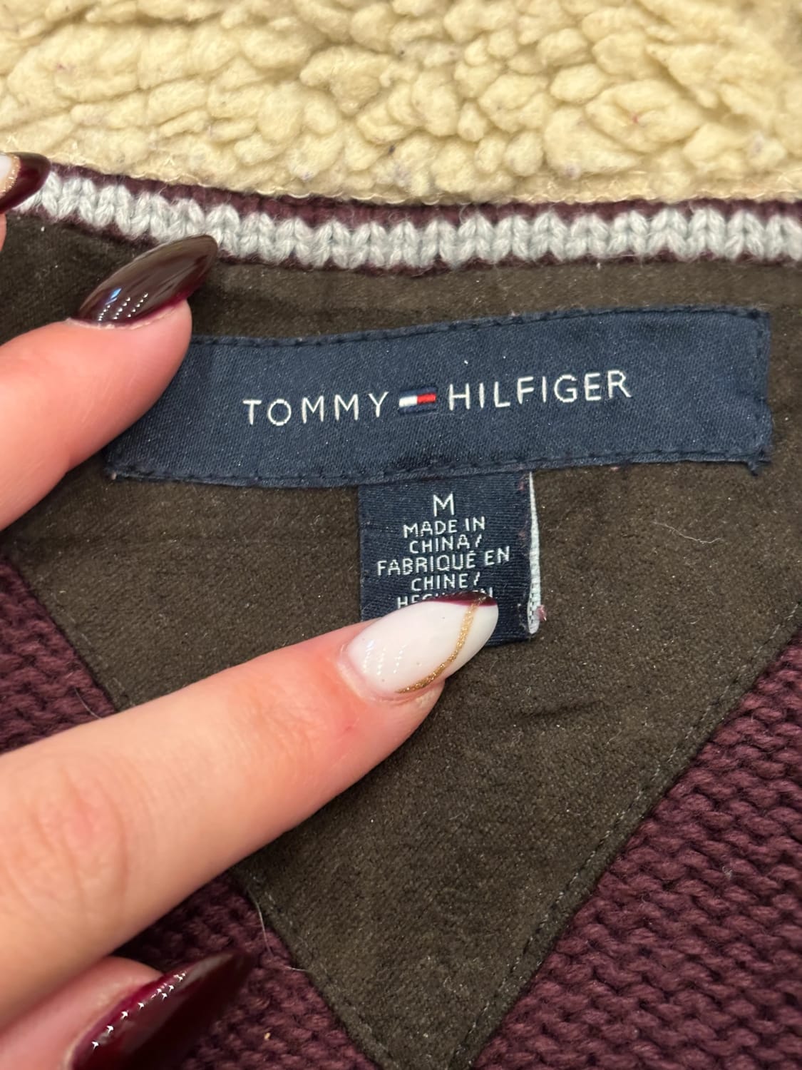 đź›’Pull Tommy Hilfiger Taille M đź›’