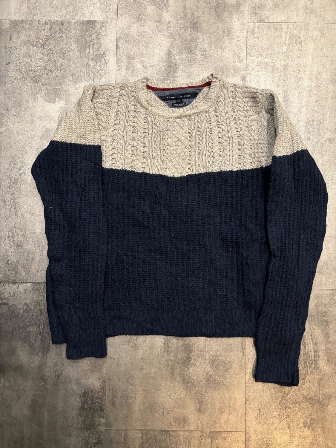 đź›’Pull Tommy Hilfiger Taille M đź›’