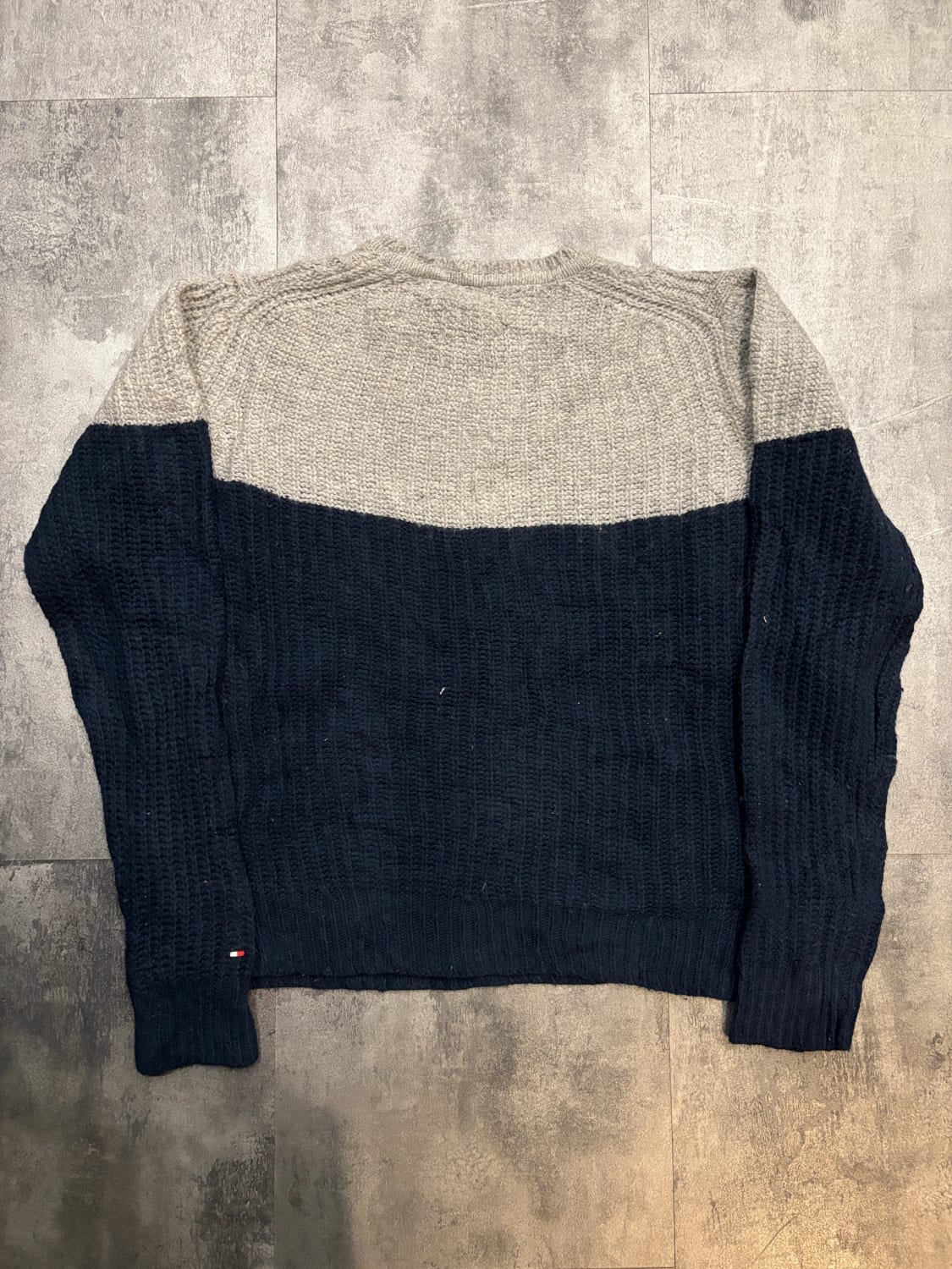 đź›’Pull Tommy Hilfiger Taille M đź›’