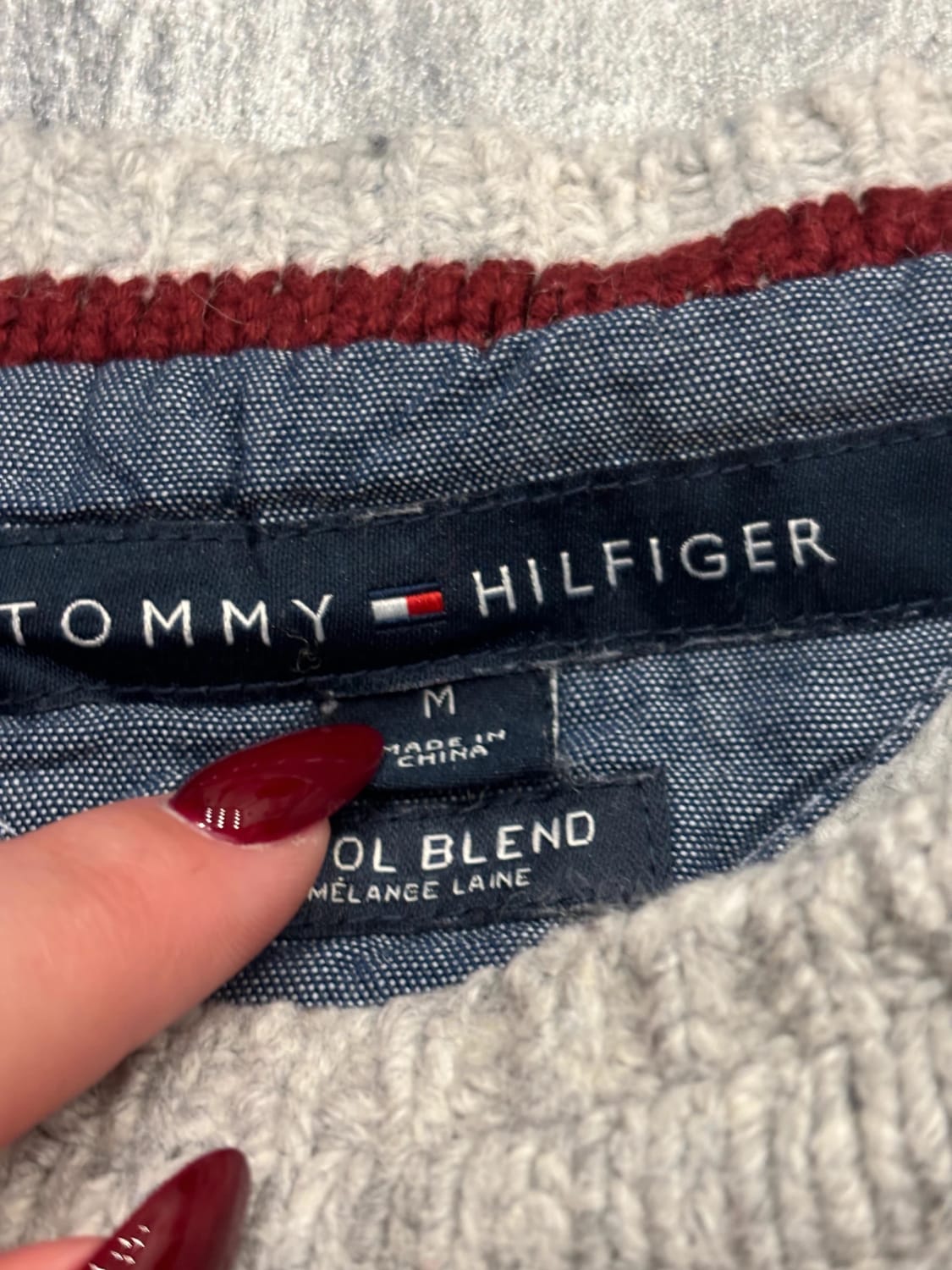 đź›’Pull Tommy Hilfiger Taille M đź›’