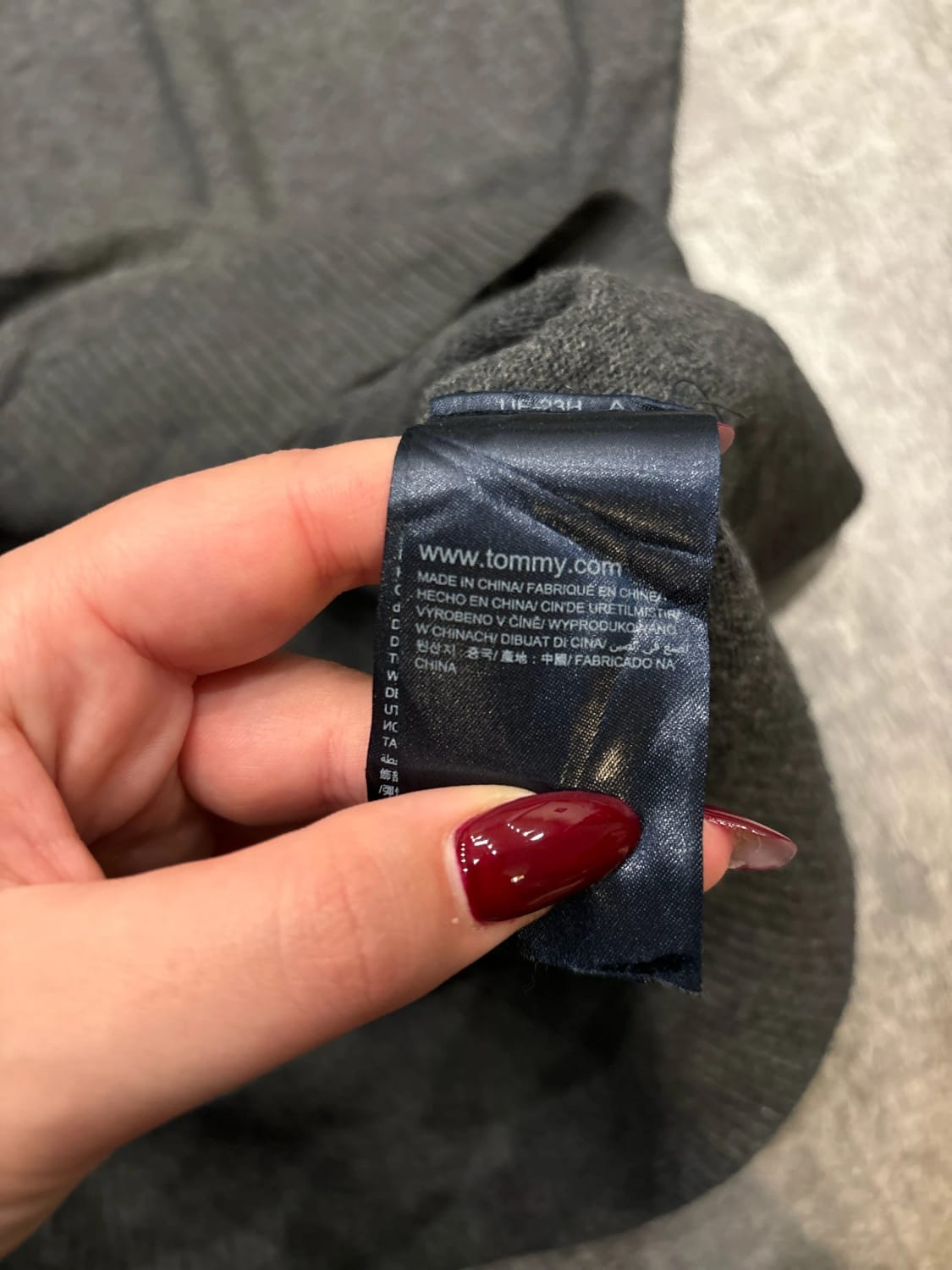 đź›’Pull Tommy Hilfiger L Gris anthraciteđź›’