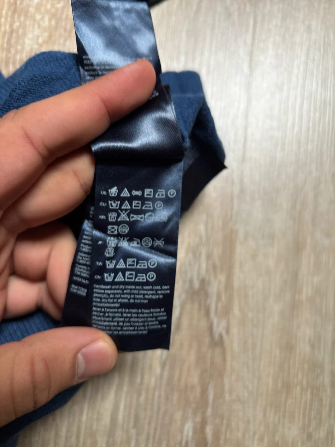 đź›’Pull Tommy Hilfiger Taille L đź›’