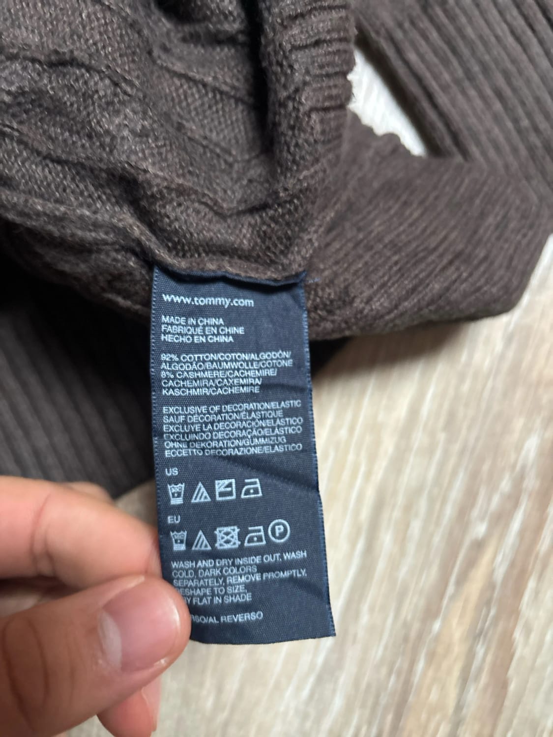 đź›’Pull Tommy Hilfiger Taille L Marron đź›’