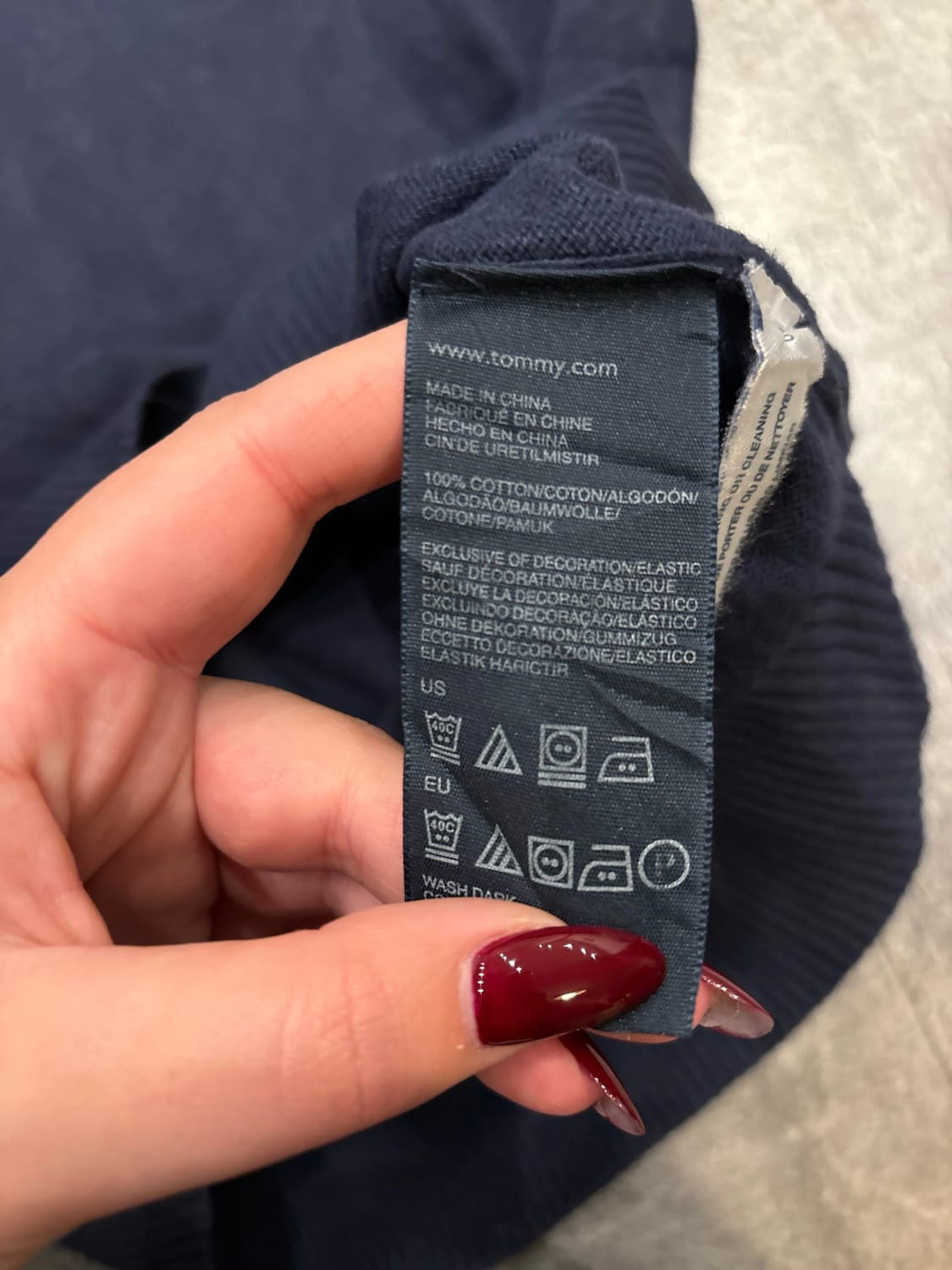 đź›’Pull Tommy Hilfiger Bleu Marine Taille S đź›’