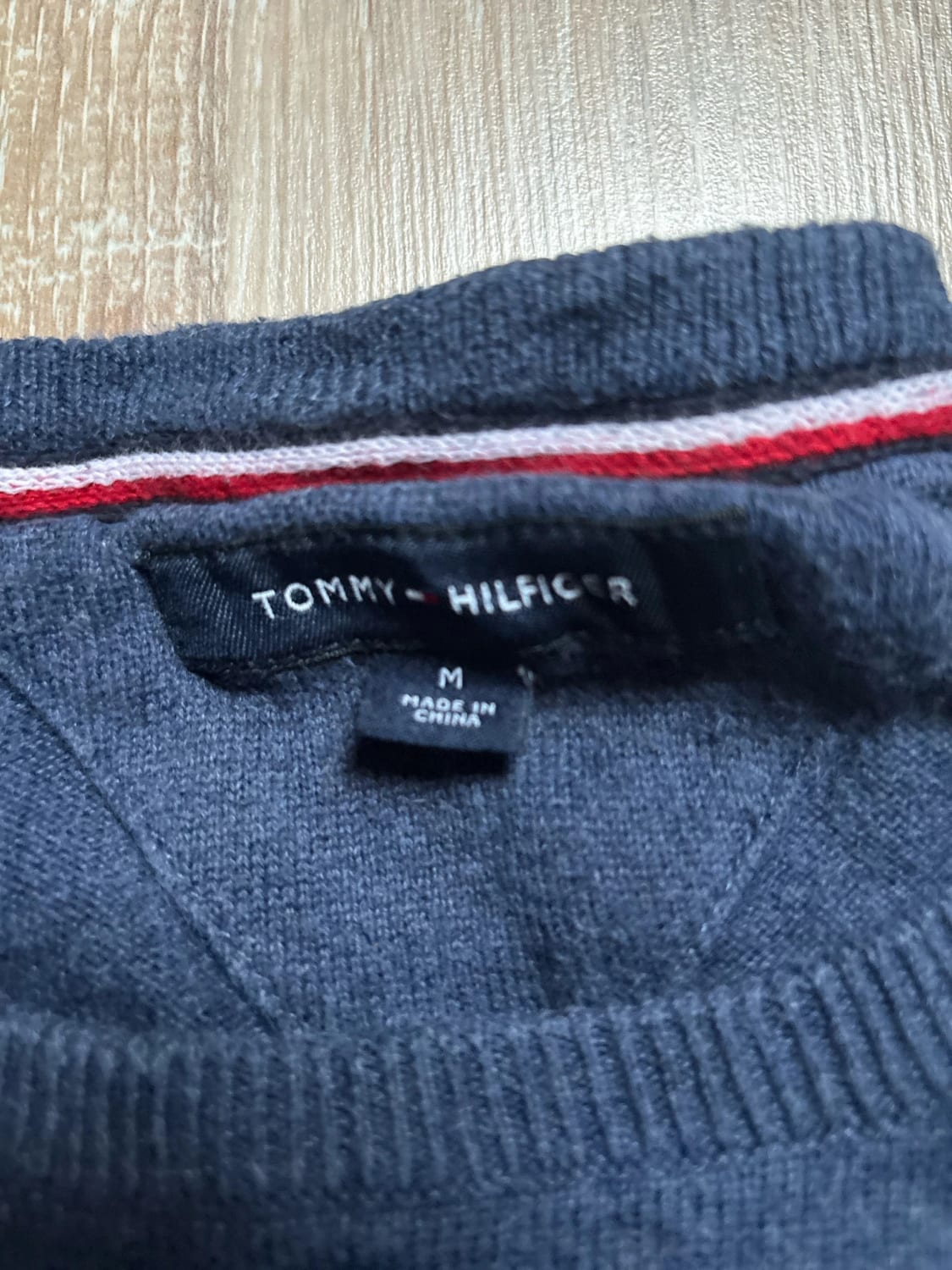 đź›’Pull Tommy Hilfiger Bleu Marine Taille M đź›’