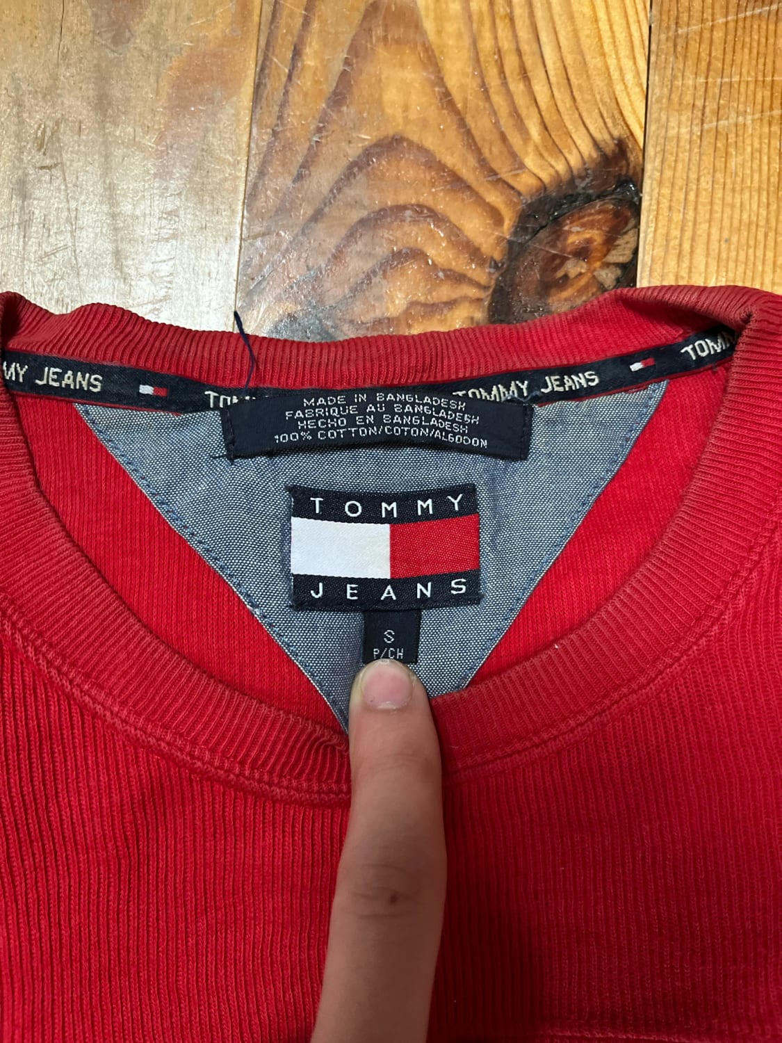 đź›’Pull Tommy Jeans Rouge Sđź›’
