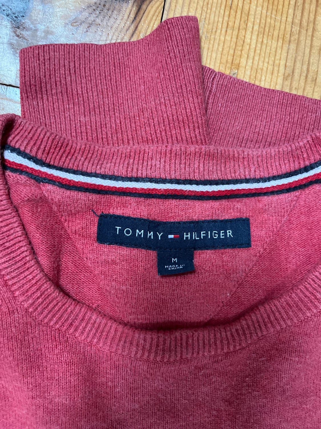 đź›’Pull Tommy Hilfiger Taille M đź›’