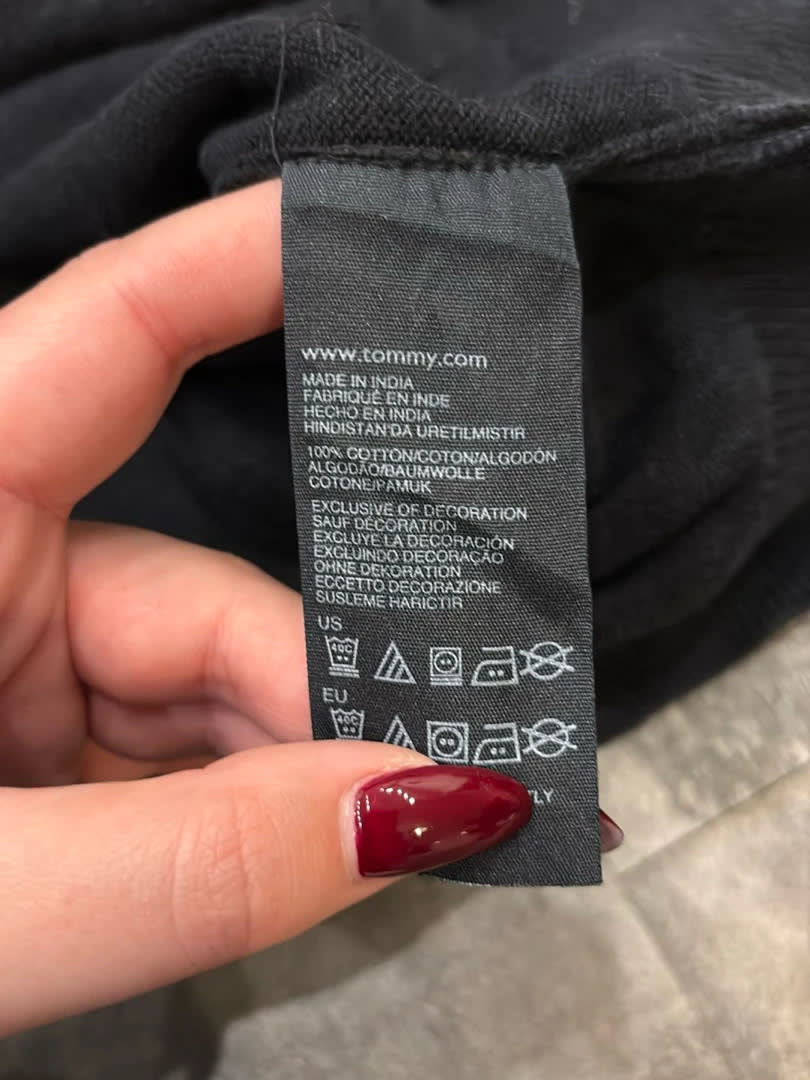 đź›’Pull Tommy Hilfiger Noir Taille Lđź›’