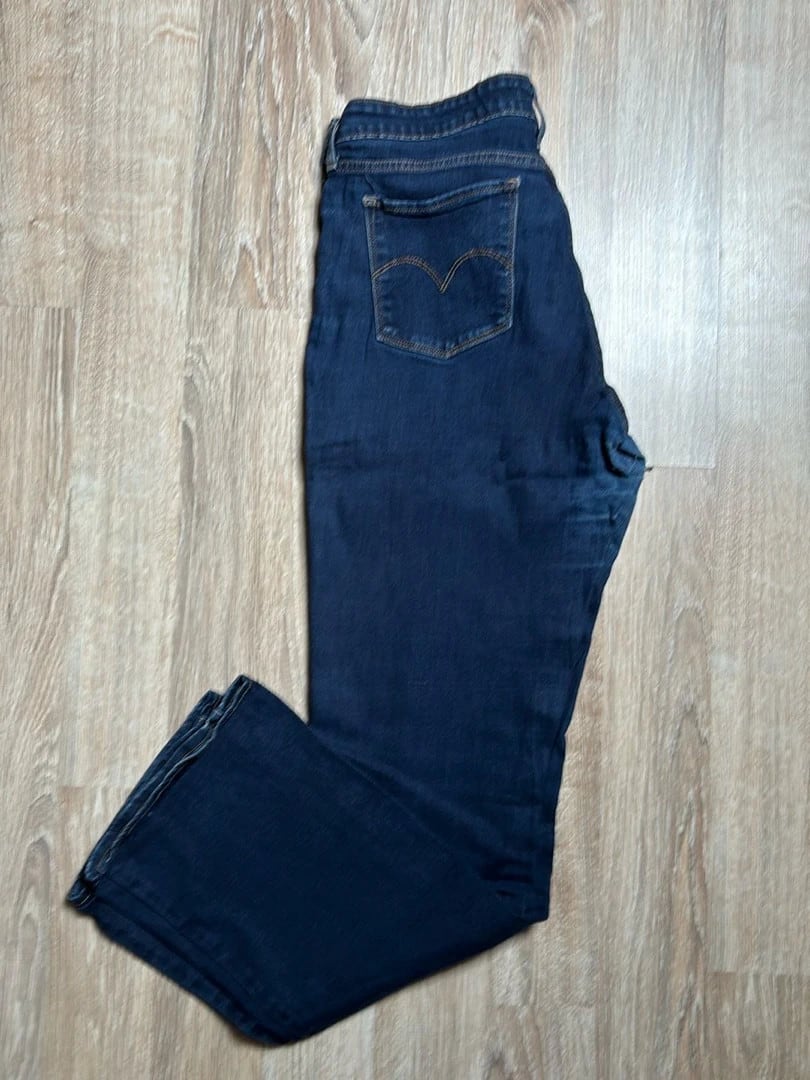đź›’Jeans Levi's W32 L32đź›’