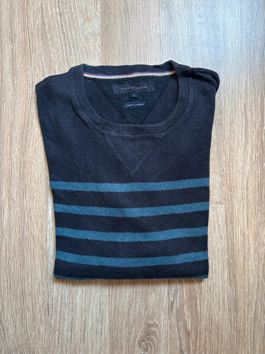 đź›’Pull Tommy Hilfiger S Noir et Bleu Marine Ă Rayuresđź›’
