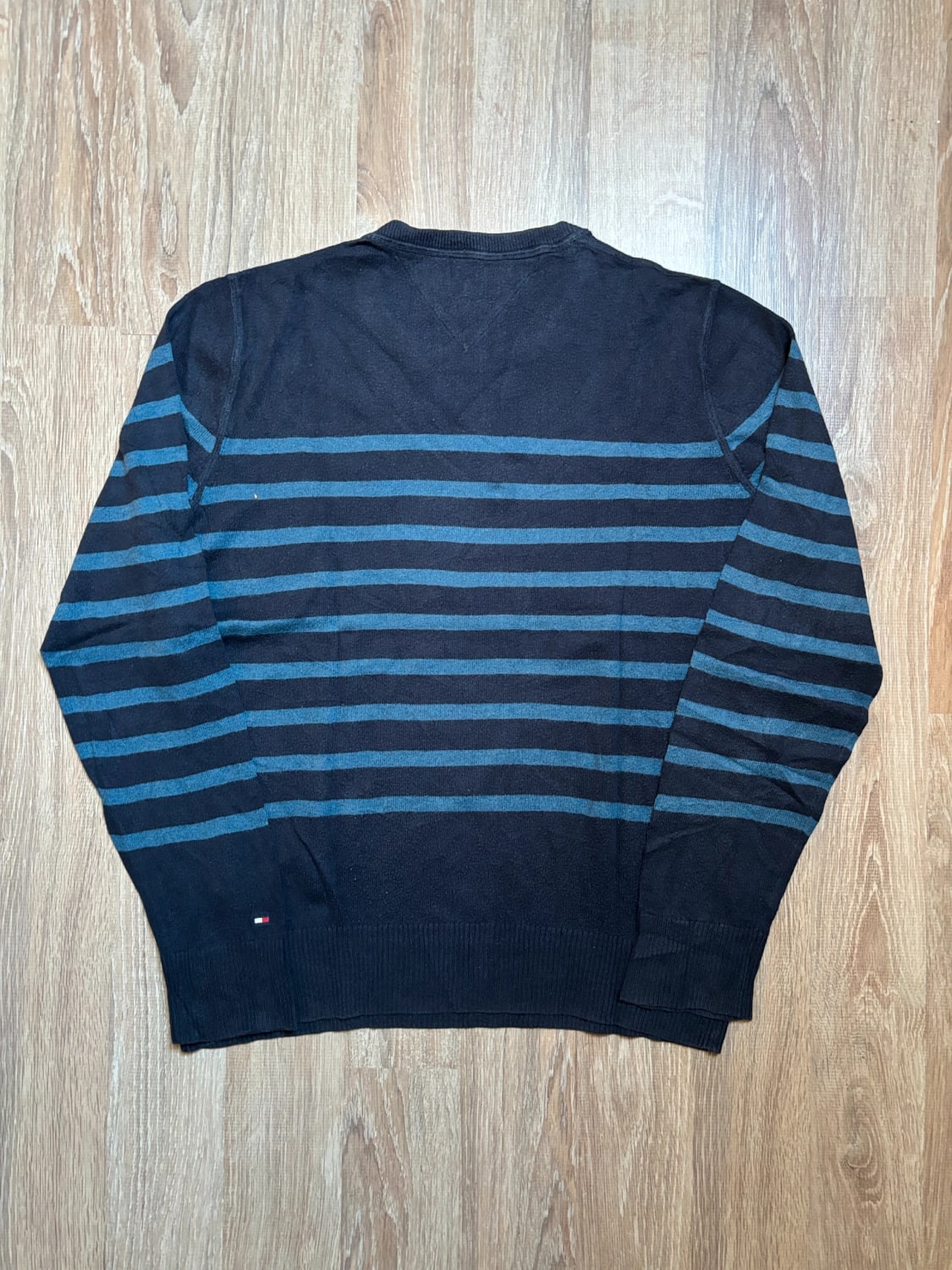 đź›’Pull Tommy Hilfiger S Noir et Bleu Marine Ă Rayuresđź›’
