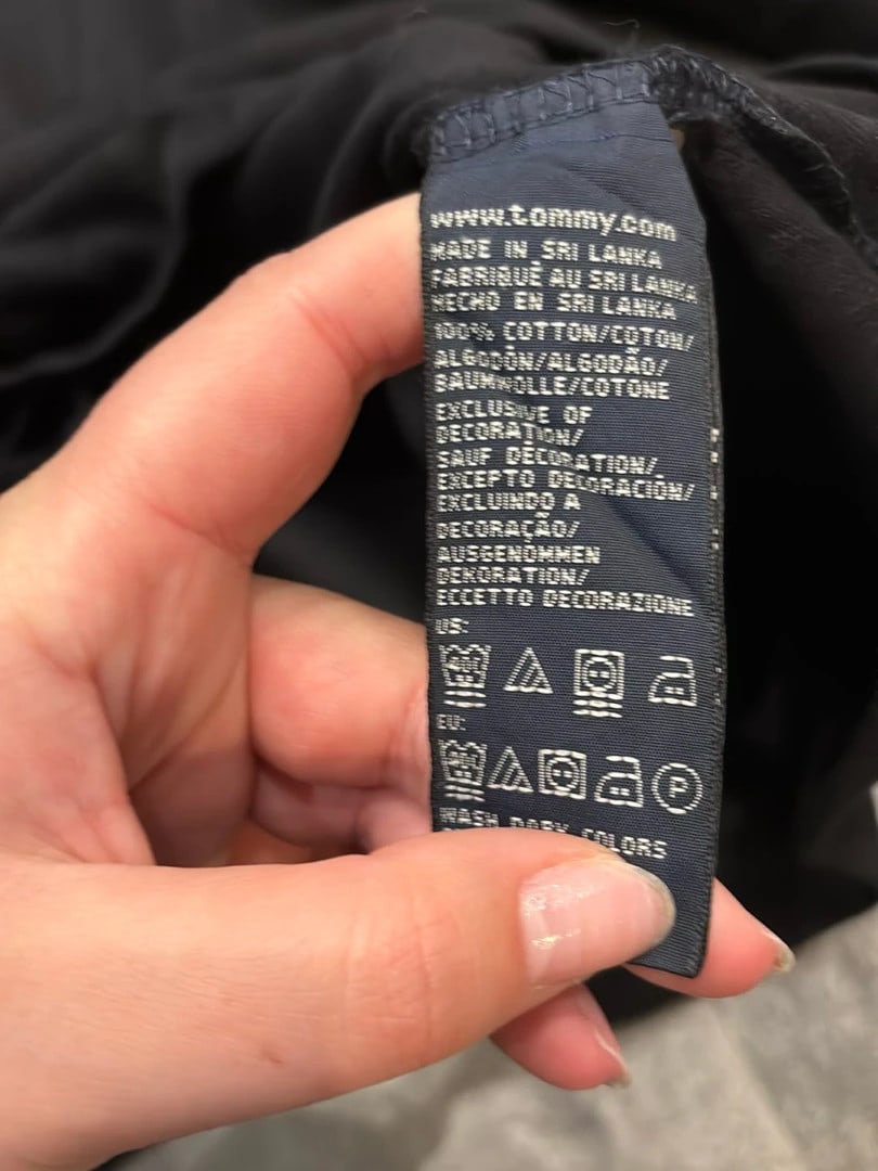đź›’Pull Tommy Hilfiger Taille M Noir Col Vđź›’
