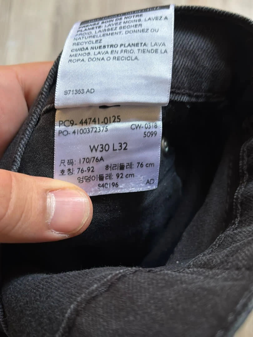đź›’Jeans Levi's W30 L32đź›’