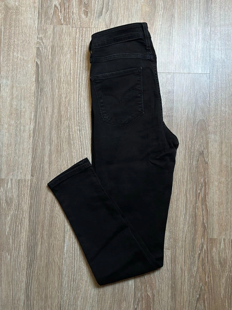 đź›’Jeans Levi's W29 L28đź›’