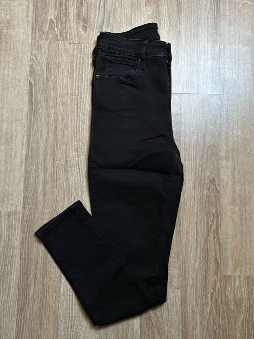 đź›’Jeans Levi's W29 L28đź›’